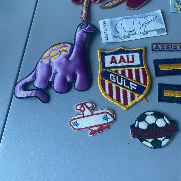 Vintage Lot of 21 Embroidered Patches & Clothing Labels - Picture 2 of 13